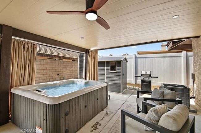 Building Photo - 11043 Country View Dr