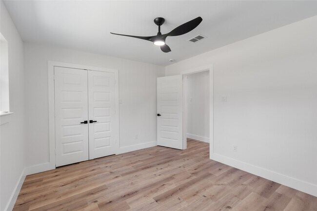 Building Photo - 12019 Beth Ln