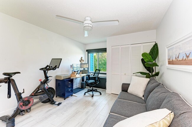 Building Photo - 8102 17th Ave W