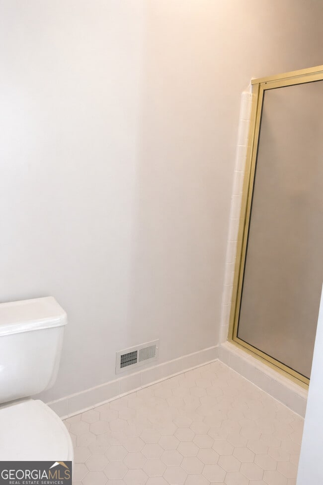 Building Photo - 120 Old Conyers Dr