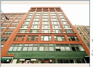 Building Photo - 633 S Plymouth Ct