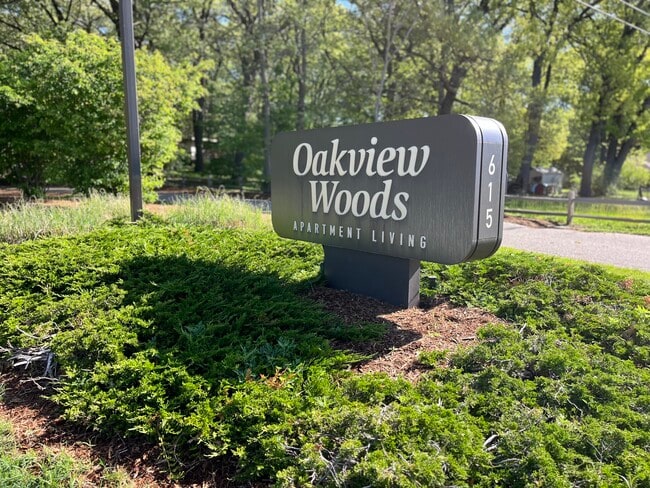 Building Photo - Oakview Woods Apartments