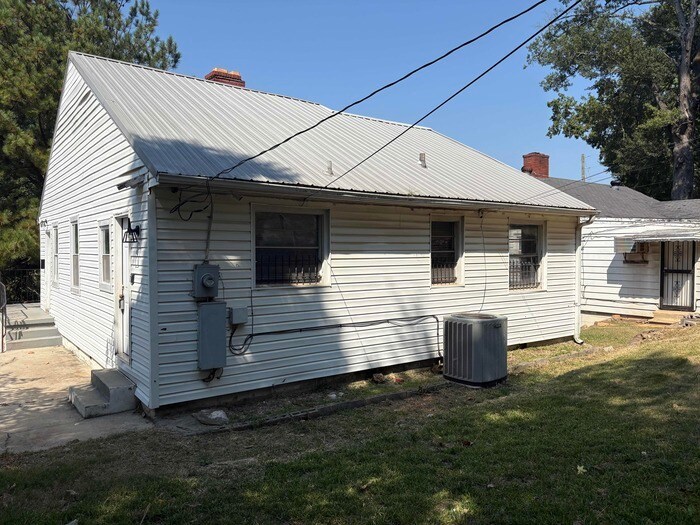 Building Photo - 4409 Ave I