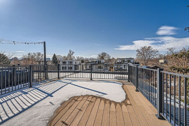 Building Photo - Available July! Spacious 3-Bedroom Townhouse with 3.5 Baths in Vibrant Sloans Lake!