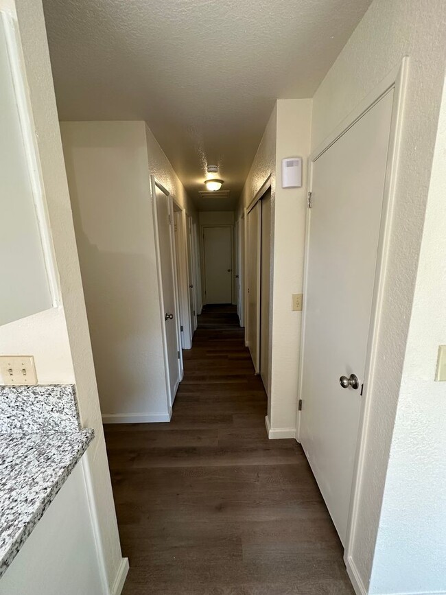 Building Photo - 2631 Dobbins Ln