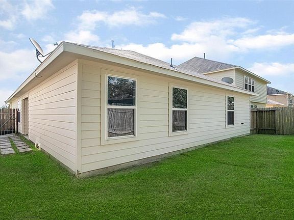 Building Photo - 16608 Foursquare Dr