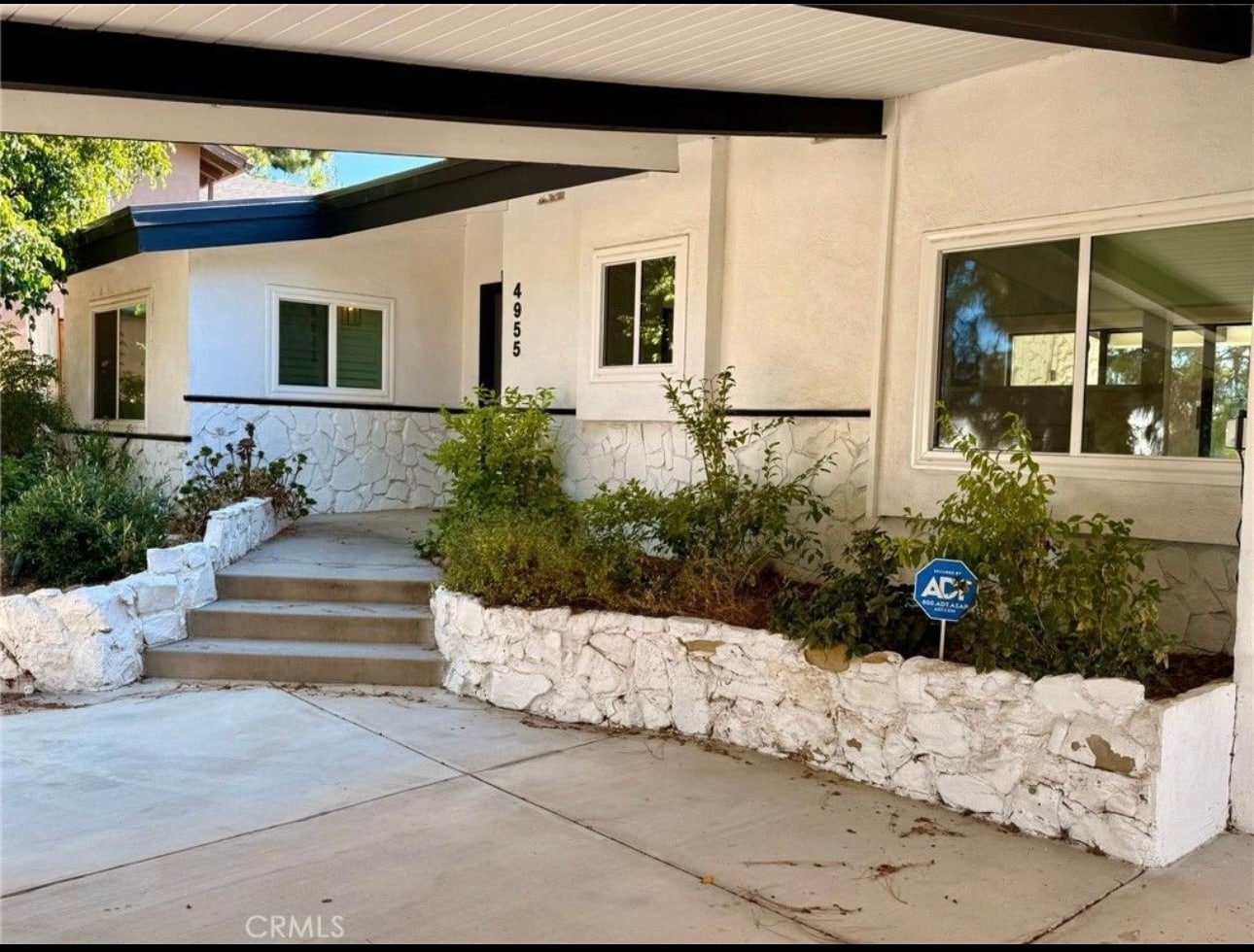 Building Photo - 4955 Alatar Dr