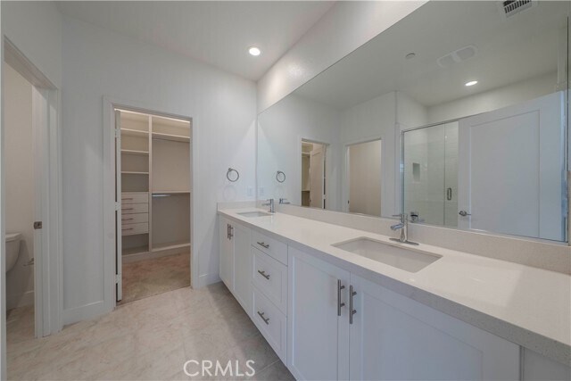 Building Photo - 251 Novel