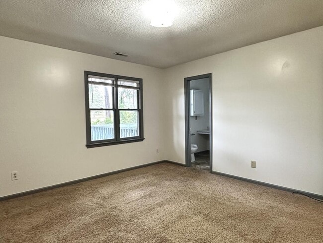 Building Photo - 103 Homeplace Ct