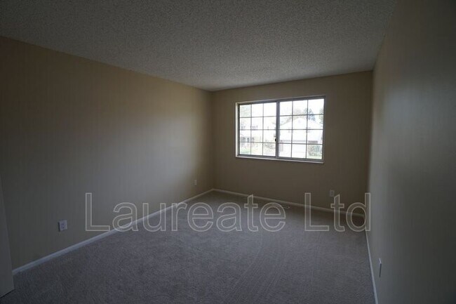 Building Photo - 7564 S Ogden Way