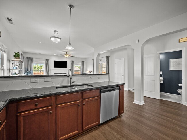 Building Photo - 509 Romper Rd