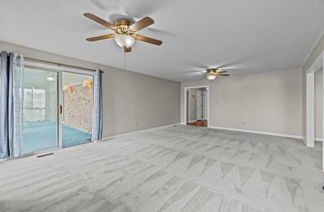 Building Photo - Waterfront Dream Home Best View in Fairfield Harbour!