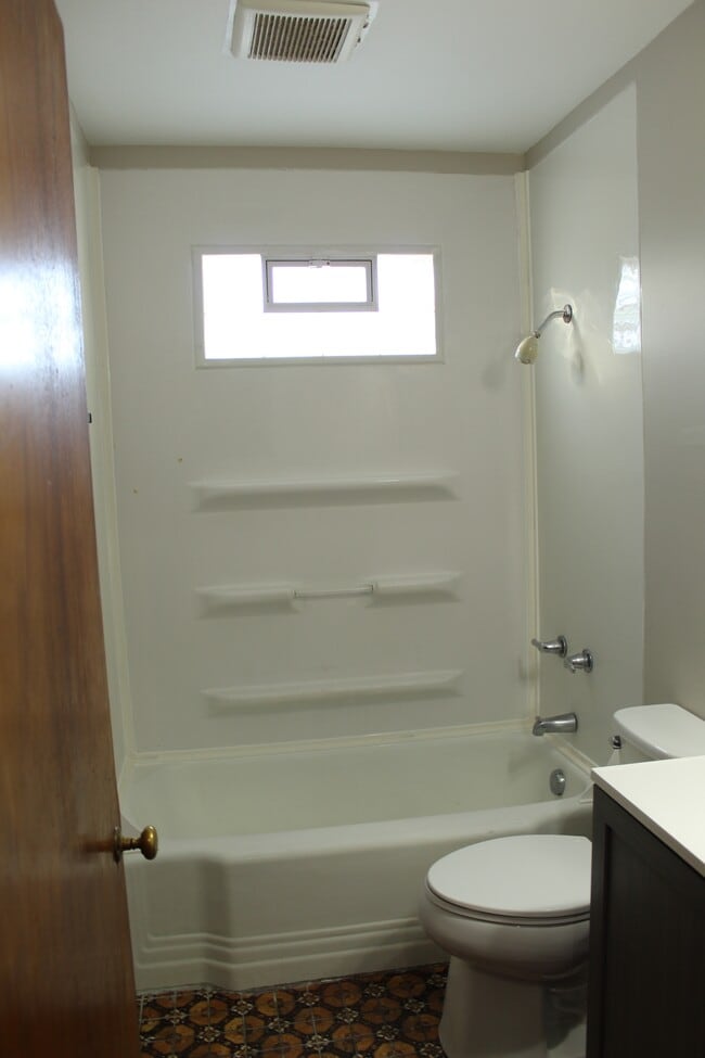 Building Photo - 1749 Piedmont Rd