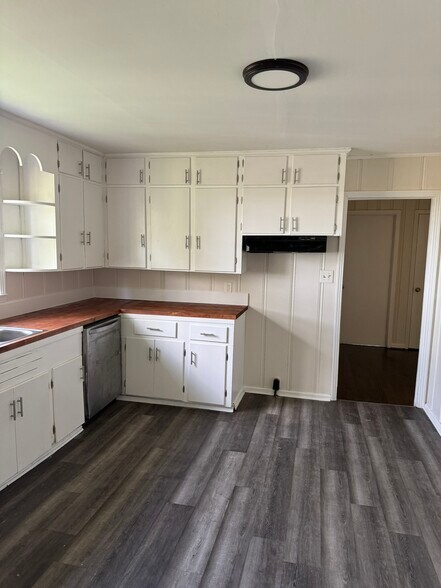 Building Photo - 2644 20th Place Ensley