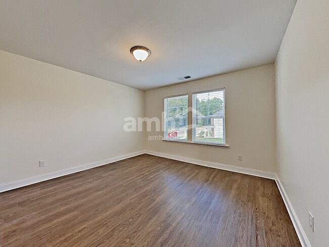 Building Photo - 175 Havenbrook Dr
