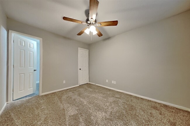 Building Photo - 20822 Fox Trot Ct