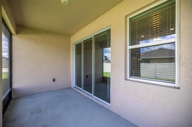 Building Photo - 8810 SW 63rd Ave