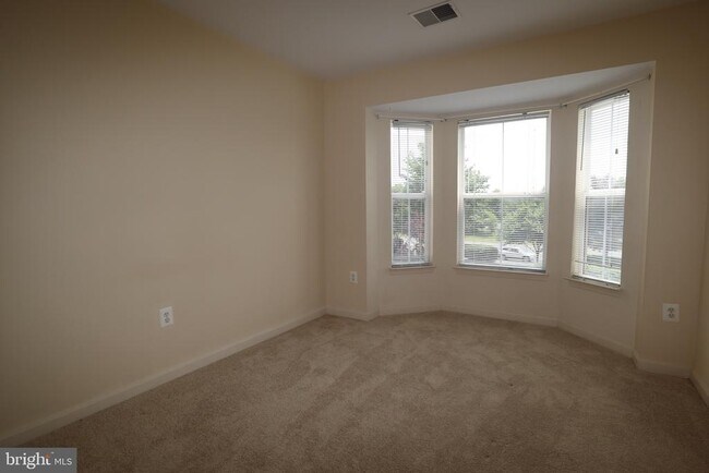 Building Photo - 46180 Chester Terrace