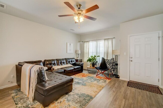 Building Photo - 18002 Malnati Dr