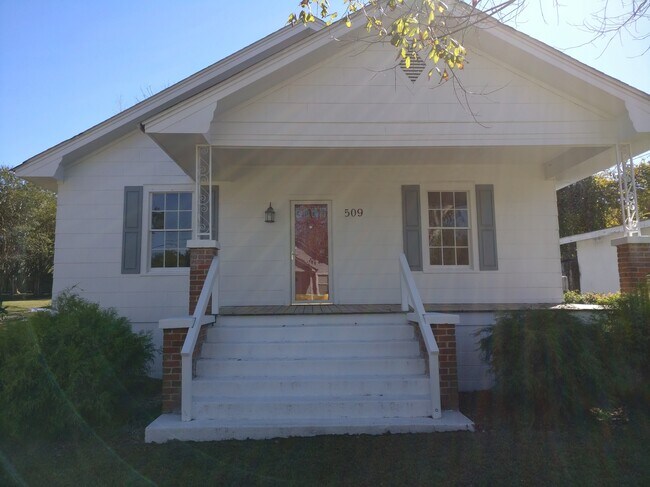 Building Photo - 509 W F Street