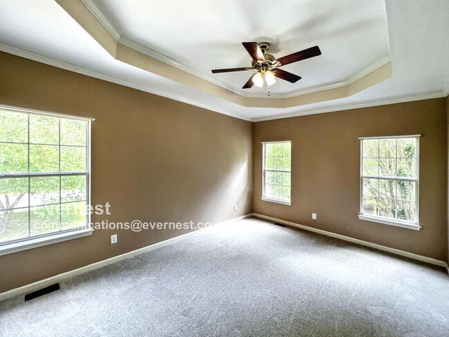 Building Photo - 205 Camellia Dr