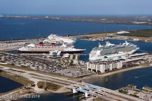 Building Photo - 208 Tin Roof Ave