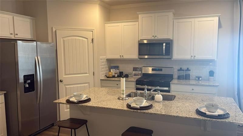 Building Photo - 2605 Poppy Ct