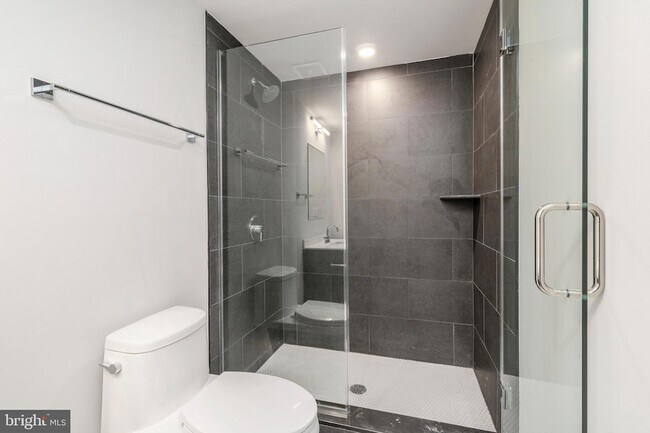 Building Photo - 3449 Scotts Ln