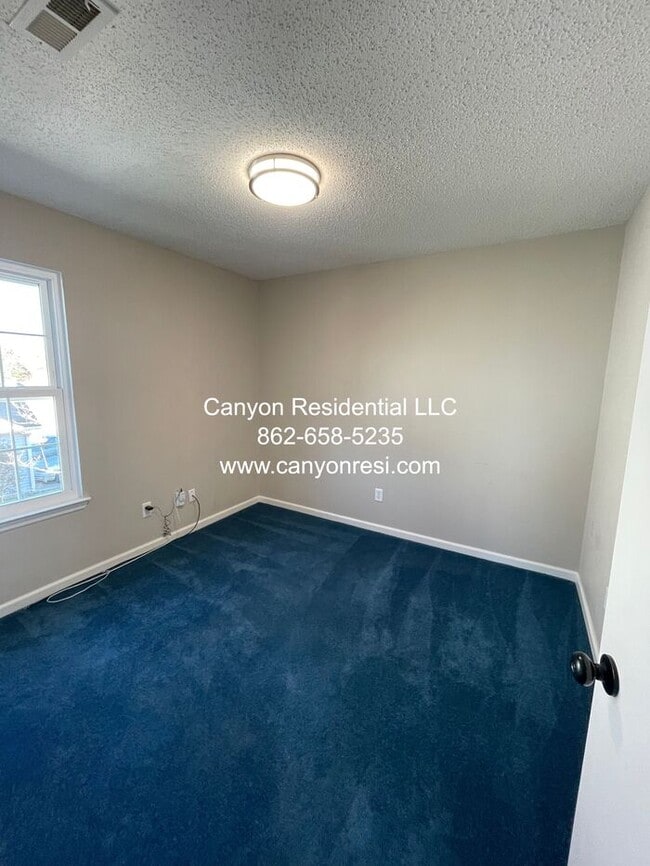 Building Photo - 14013 SW Galveston Cir