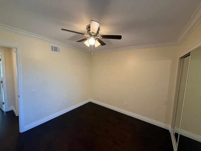 Building Photo - Beautiful Capri Home in Leisure Village