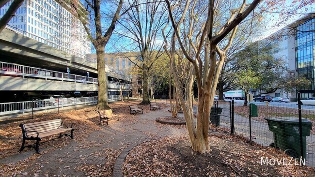 Building Photo - 317 W Morgan St