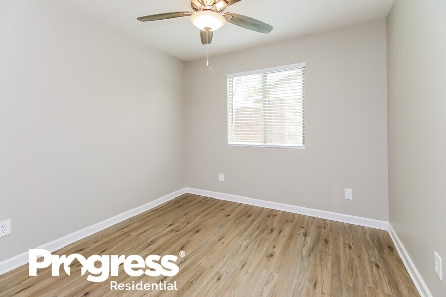 Building Photo - 9990 E Falcon Point Dr