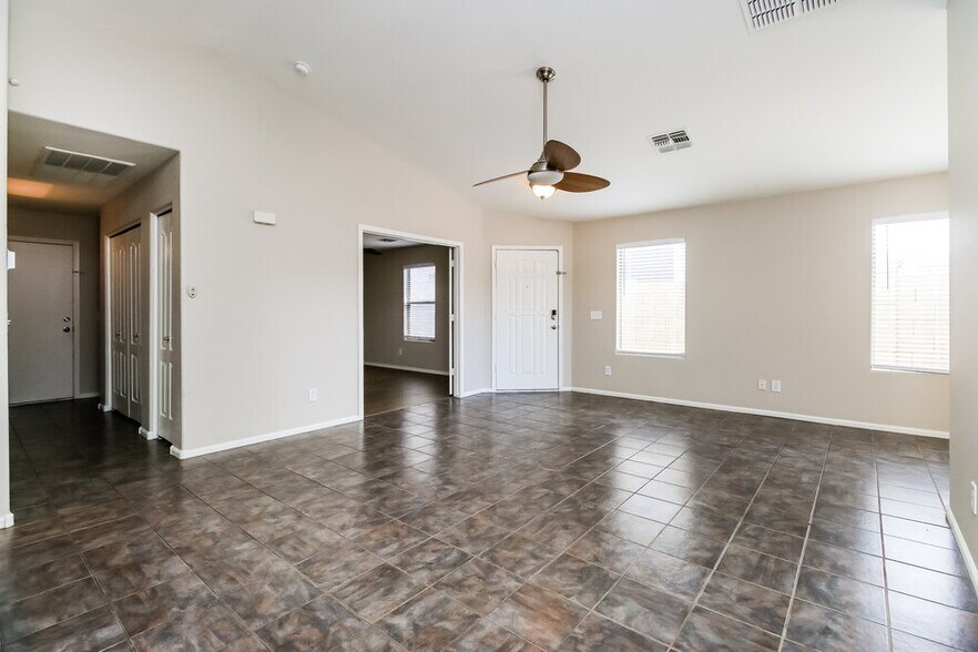 Building Photo - 41661 W Sunland Dr