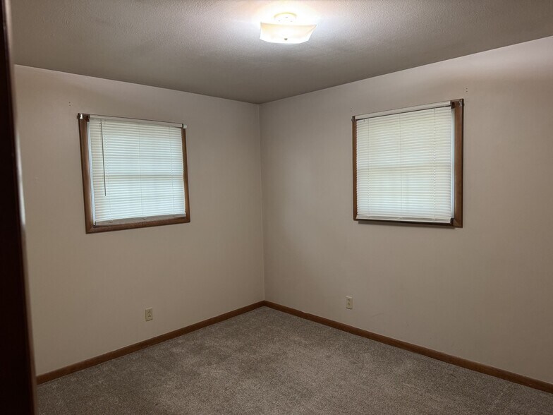 Building Photo - 2970 Dutch Hollow Rd