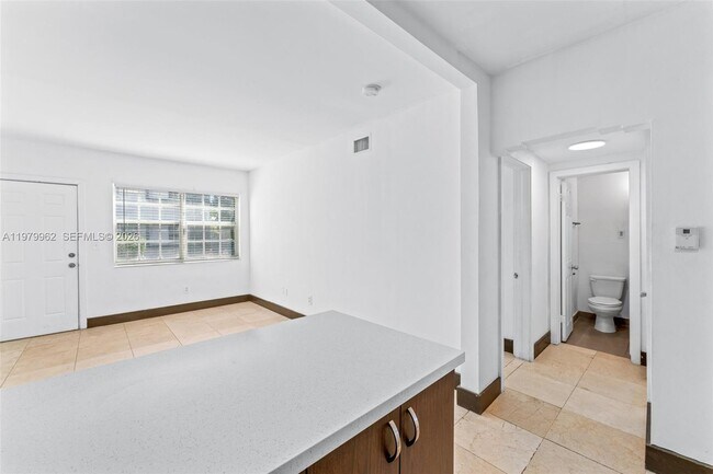 Building Photo - 541 NE 62nd St