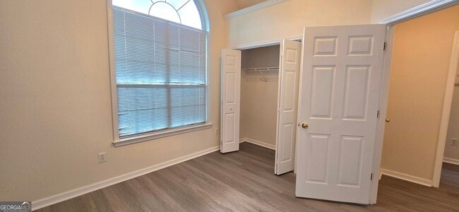 Building Photo - 2 Mill Ridge Pl