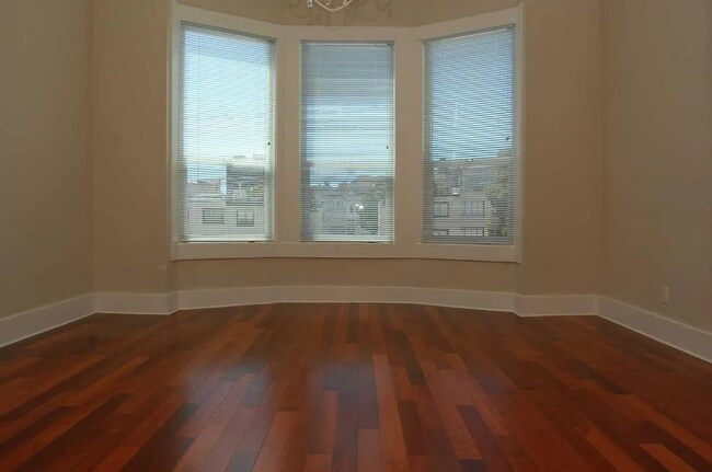 Building Photo - 2550 Sutter St
