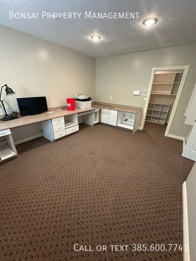 Building Photo - 11291 Palisade View Dr