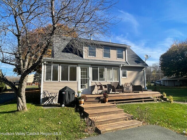 Building Photo - 37 Garage Place Rd