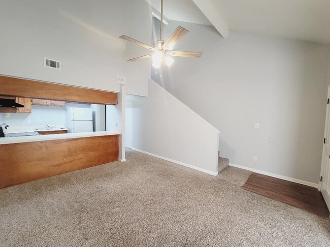 Building Photo - 1257 E Orange Ave