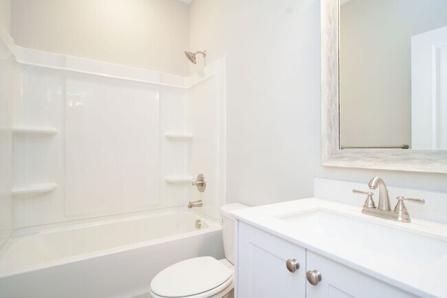 Building Photo - Beautiful 5 / 3 home in John's Landing!  Ask about our 2-year lease promotion!