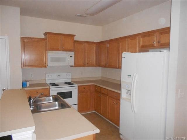 Building Photo - 13429 Calloway Glen Dr