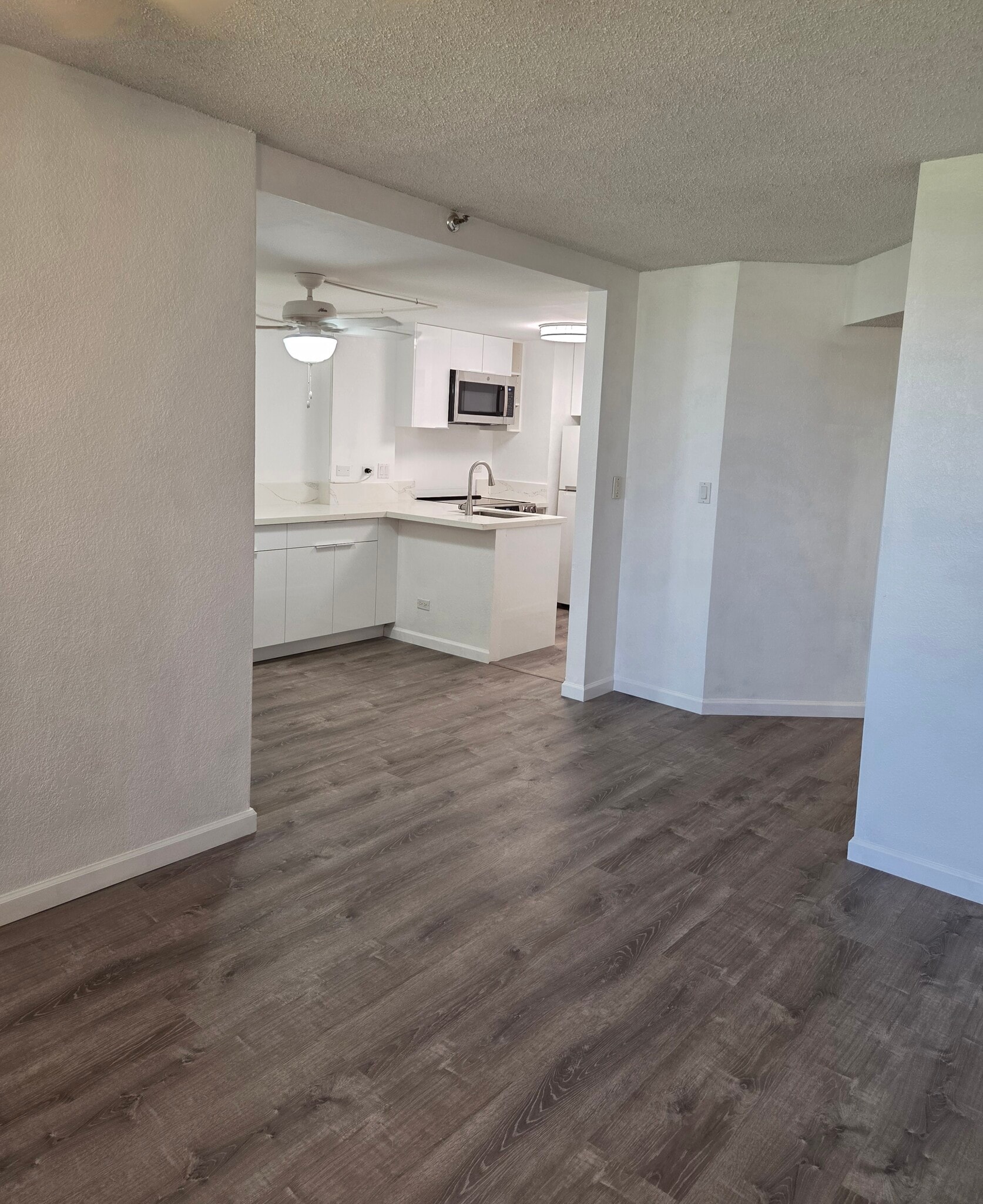 Building Photo - 5333 Likini St