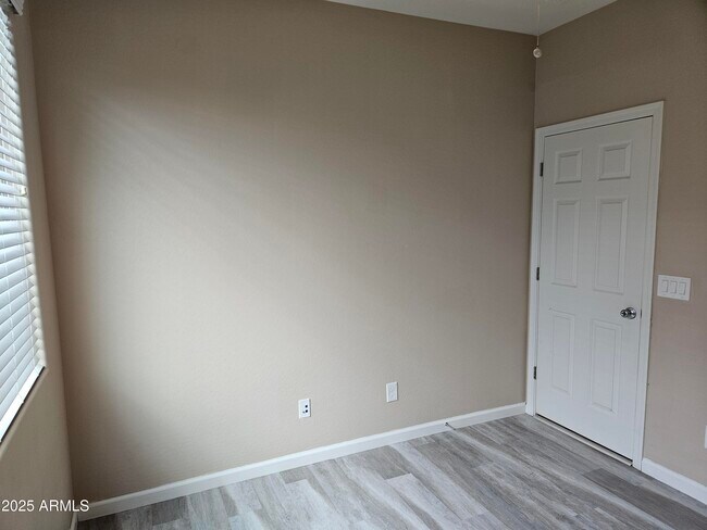 Building Photo - 7836 W Rock Springs Dr