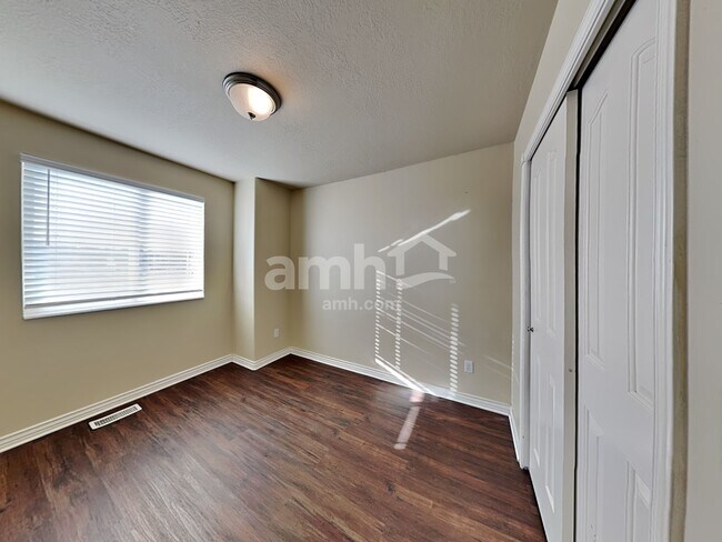 Building Photo - 1496 N 2150 W