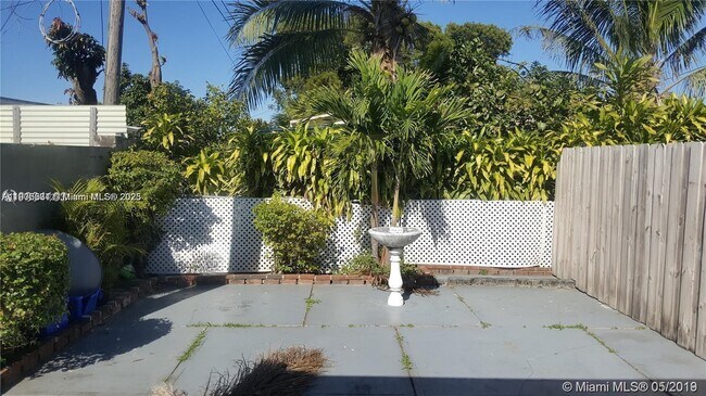 Building Photo - 3689 NW 14th St