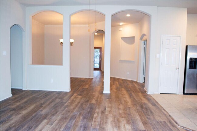 Building Photo - 100 San Simeon Dr