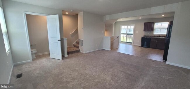 Building Photo - 67 Wiggles Ct