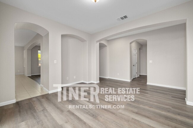 Building Photo - 3152 Overton Way