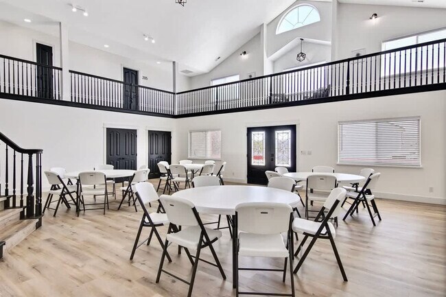 Building Photo - 4611 S Merrivale Pl